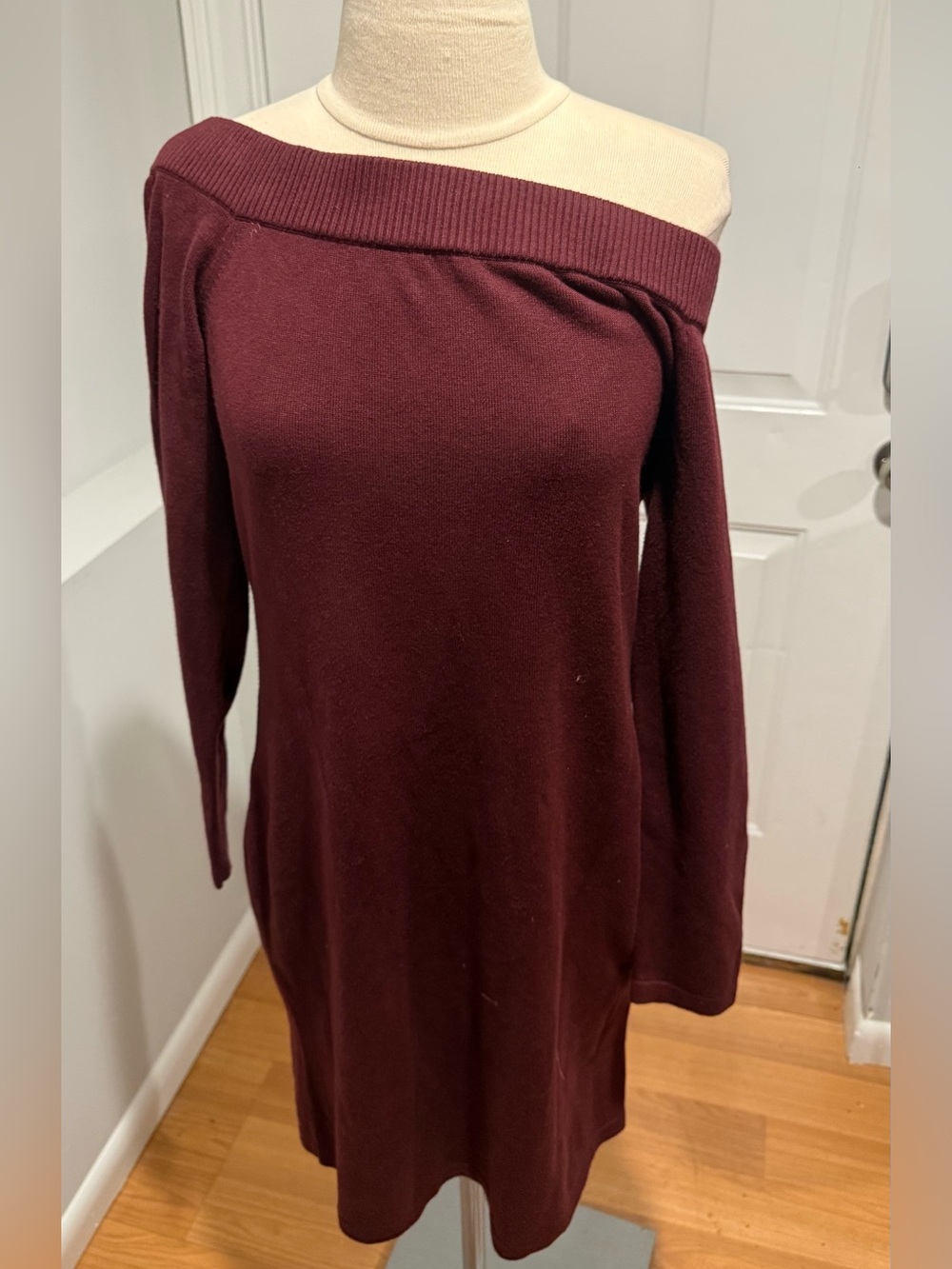 Vince Camuto Off-the-Shoulder Sweater Dress - Burgundy (53)